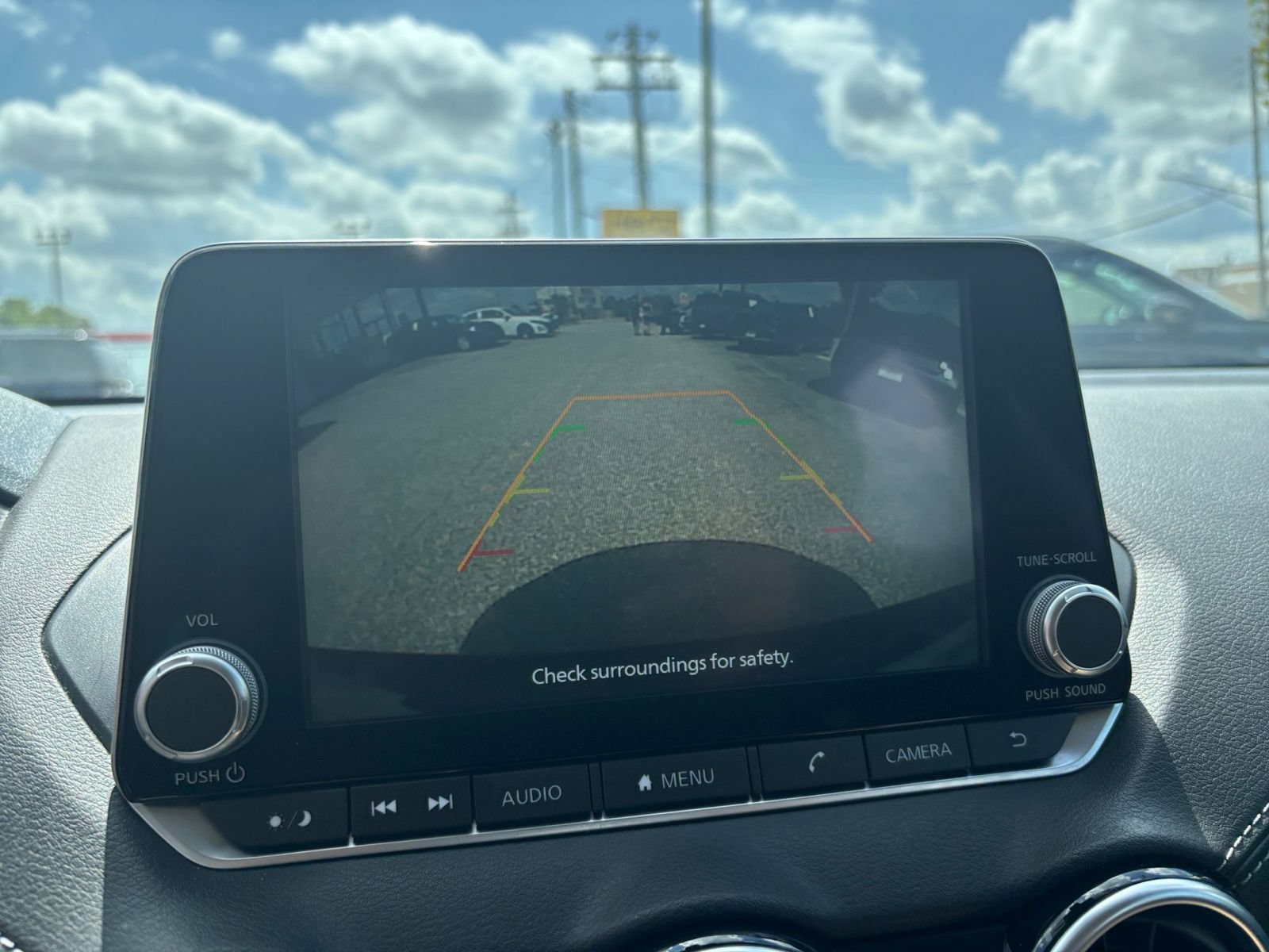 Used 2025 Nissan Sentra SV FWD image 18