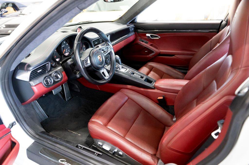 Used 2019 Porsche 911 Carrera GTS image 5