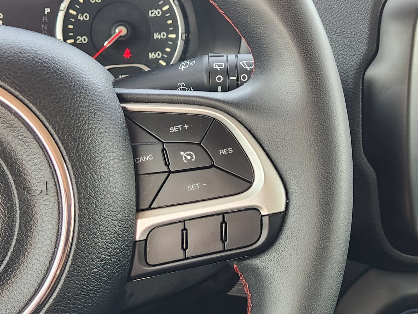 Used 2023 Jeep Renegade Trailhawk AWD/4WD image 27