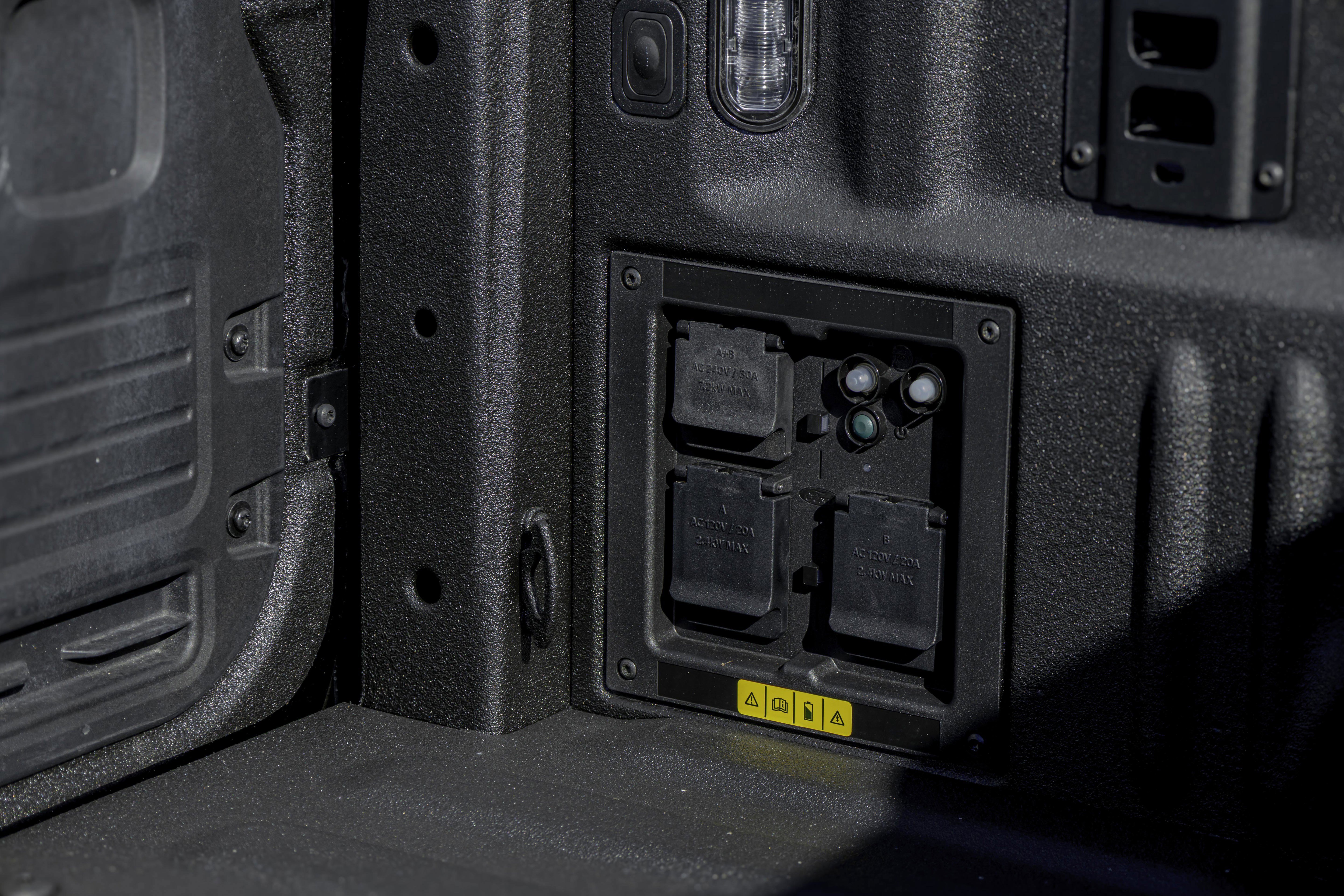 New 2025 Ford F150 Lightning Platinum image 36