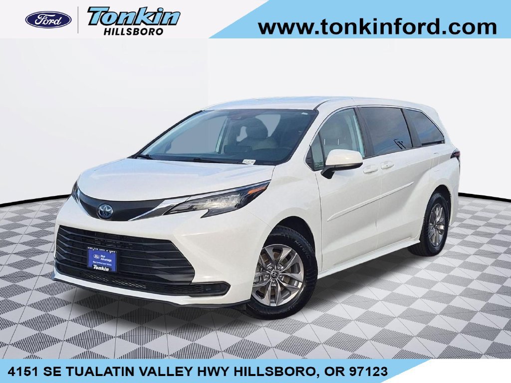 Used 2024 Toyota Sienna LE