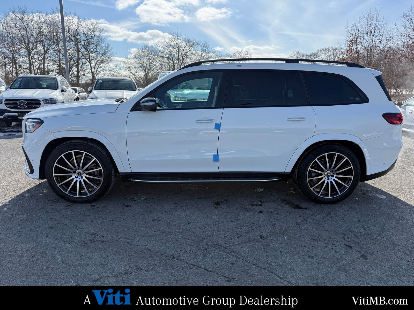 Used 2025 Mercedes-Benz GLS 580 4MATIC image 5