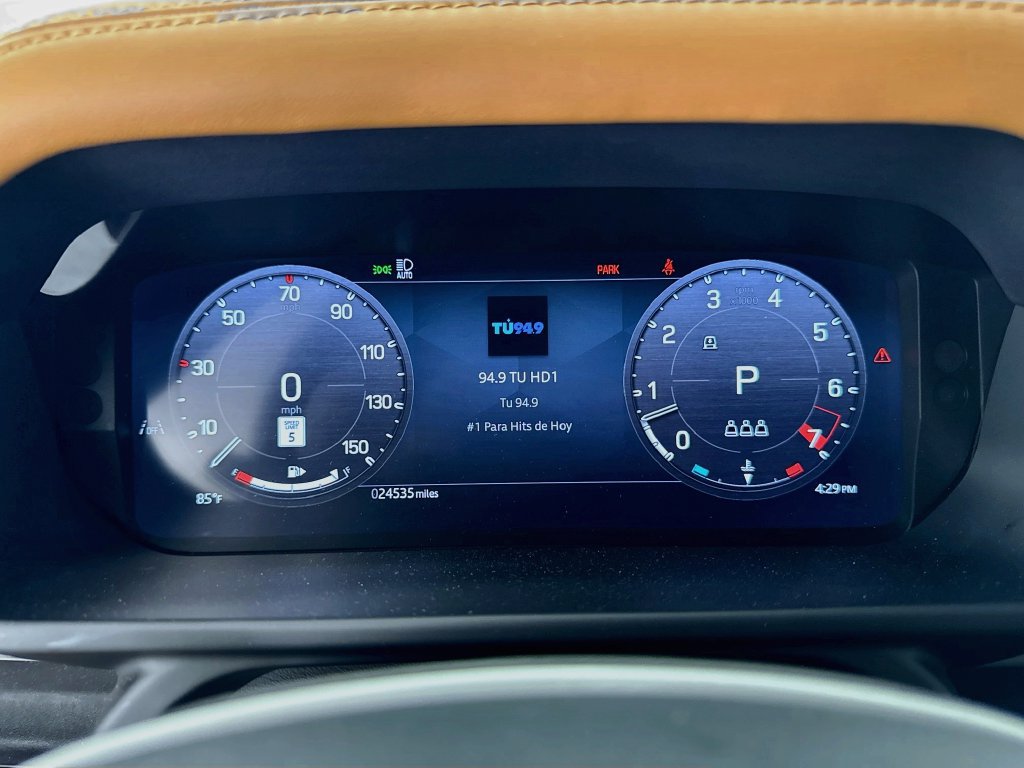 Certified 2024 Land Rover Defender 110 X-Dynamic SE AWD/4WD image 12