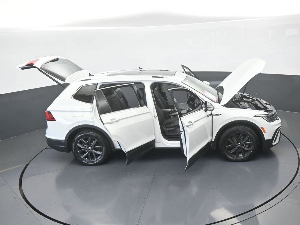 Used 2024 Volkswagen Tiguan SE FWD image 67