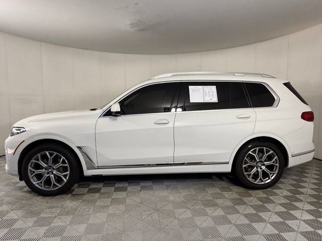 Used 2022 BMW X7 xDrive40i w/ Cold Weather Package AWD/4WD image 3