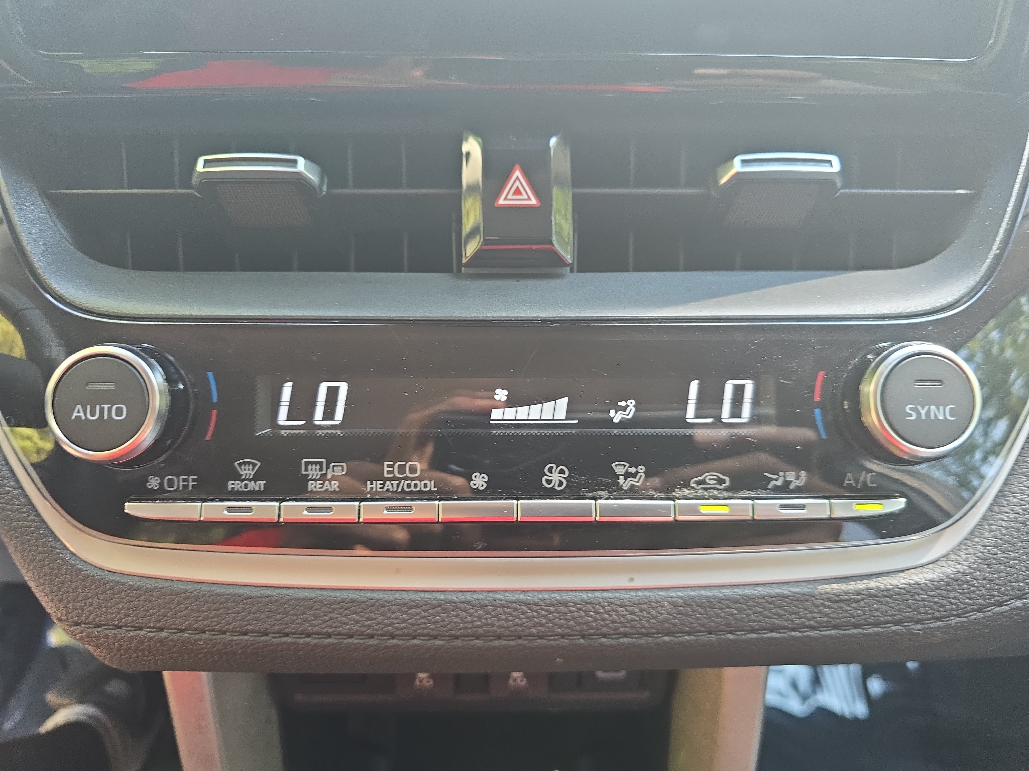 Used 2025 Toyota Corolla Cross XLE FWD image 20
