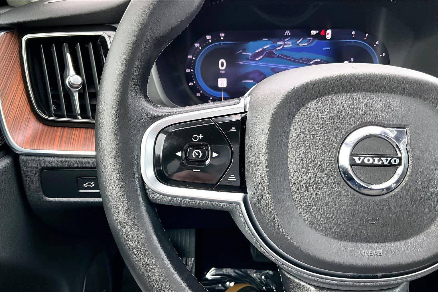 Certified 2023 Volvo XC60 B5 Plus w/ Climate Package image 23
