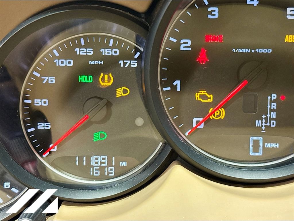 Used 2014 Porsche Cayenne Platinum Edition image 14