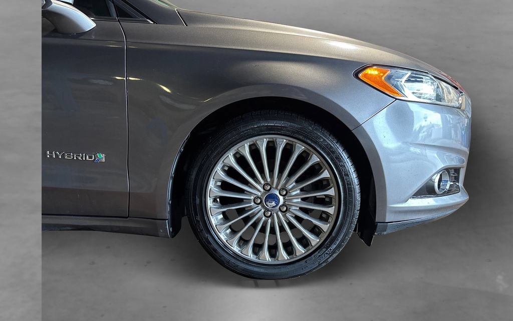 Used 2013 Ford Fusion Titanium FWD image 19