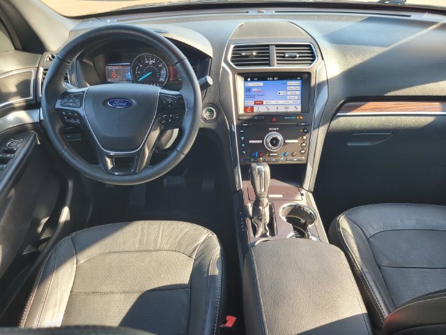 Used 2019 Ford Explorer Limited w/ Class III Trailer Tow Package FWD image 14