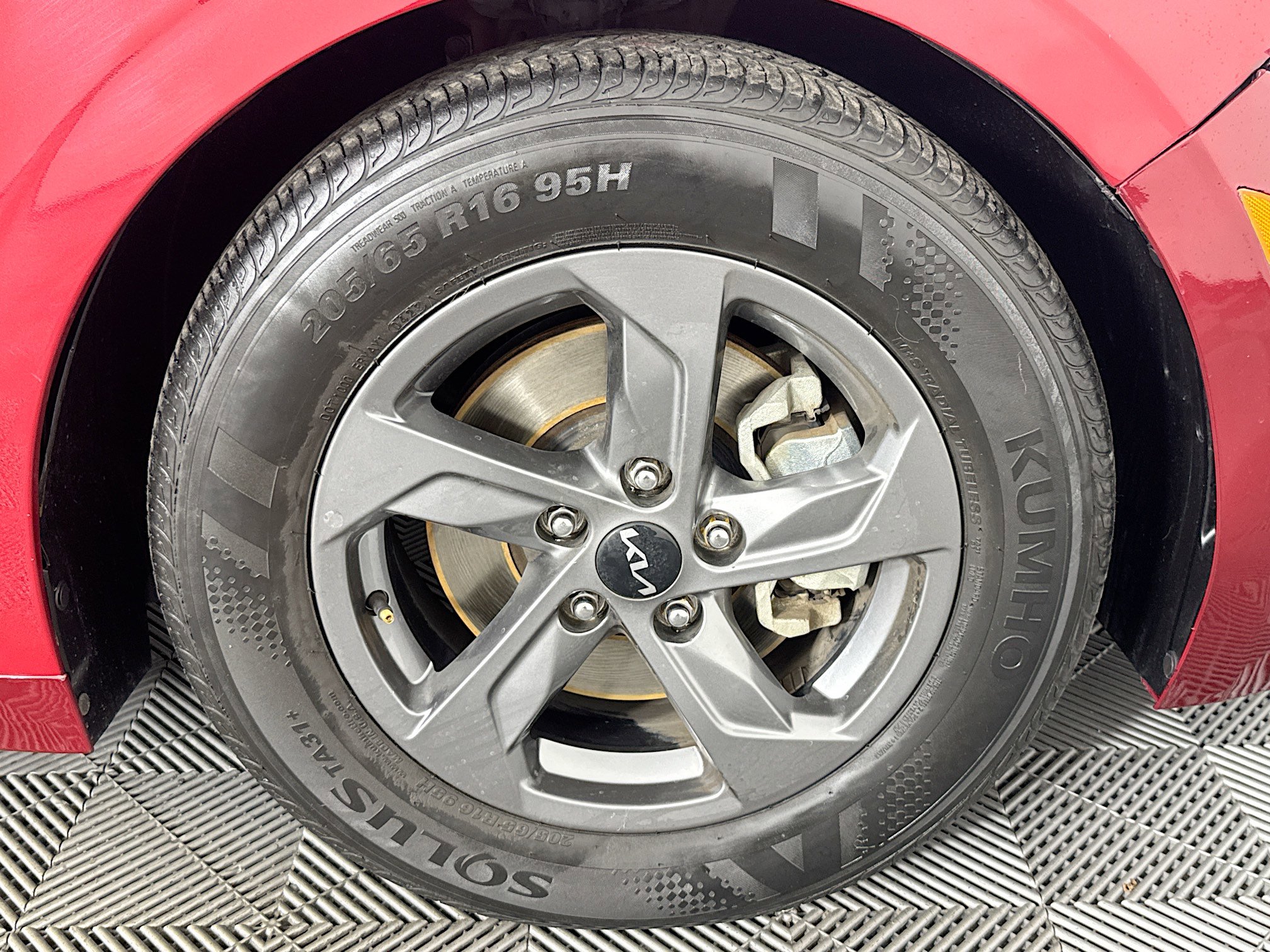 Used 2023 Kia K5 LXS image 31