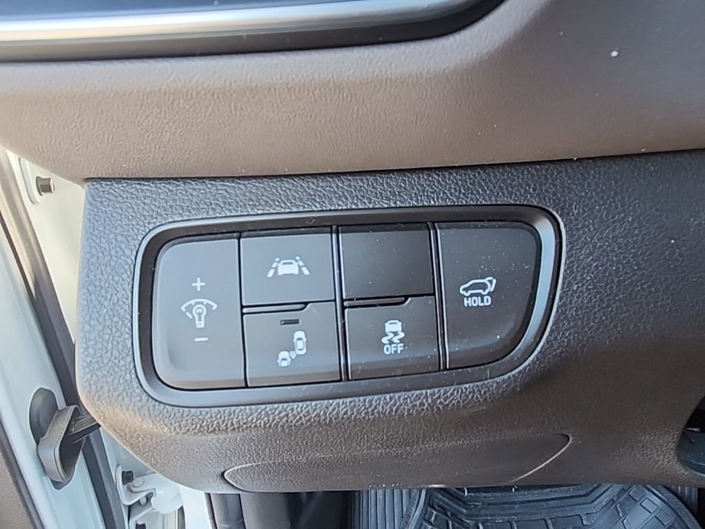 Used 2019 Hyundai Santa Fe FWD image 17