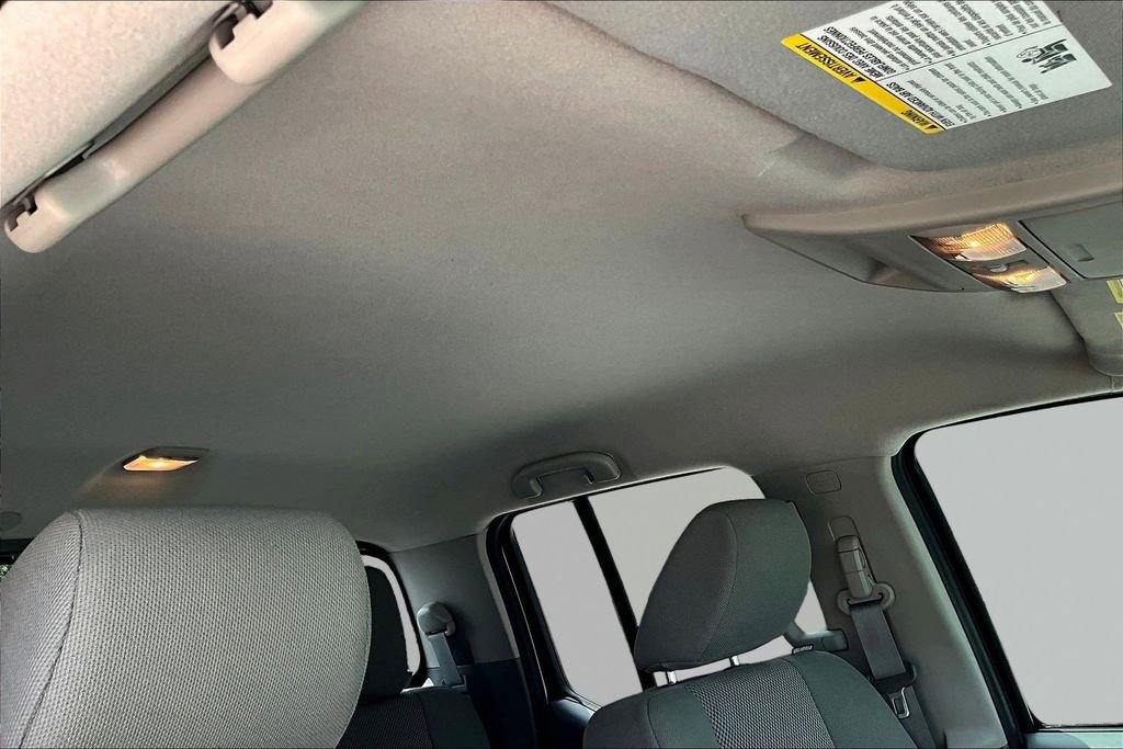 Used 2021 Nissan Frontier SV w/ Midnight Edition Floor Mats AWD/4WD image 30