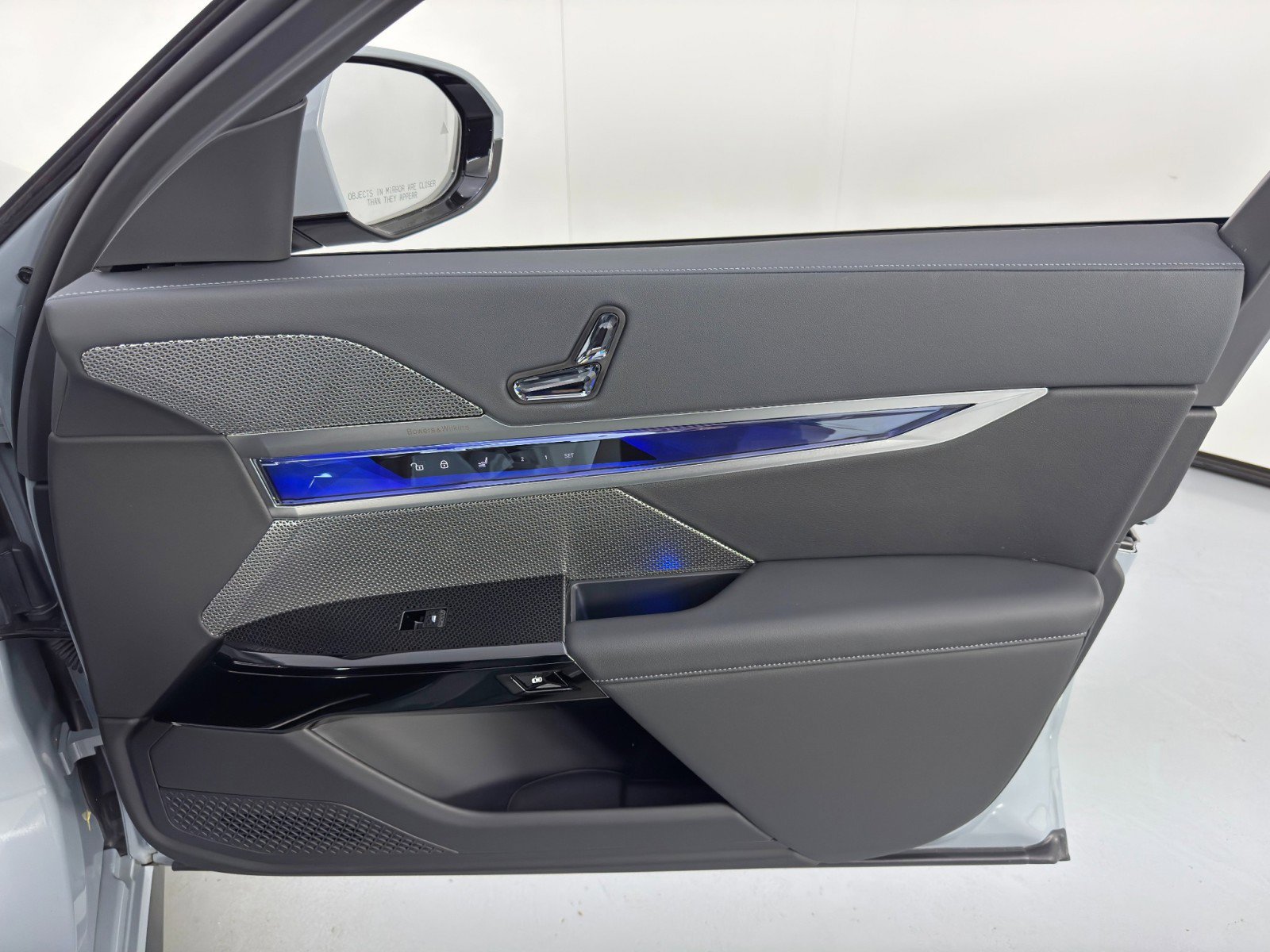 Used 2024 BMW 740i w/ Premium Package 2 image 55