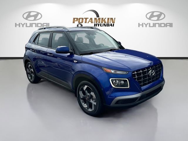 Certified 2024 Hyundai Venue Limited image 3