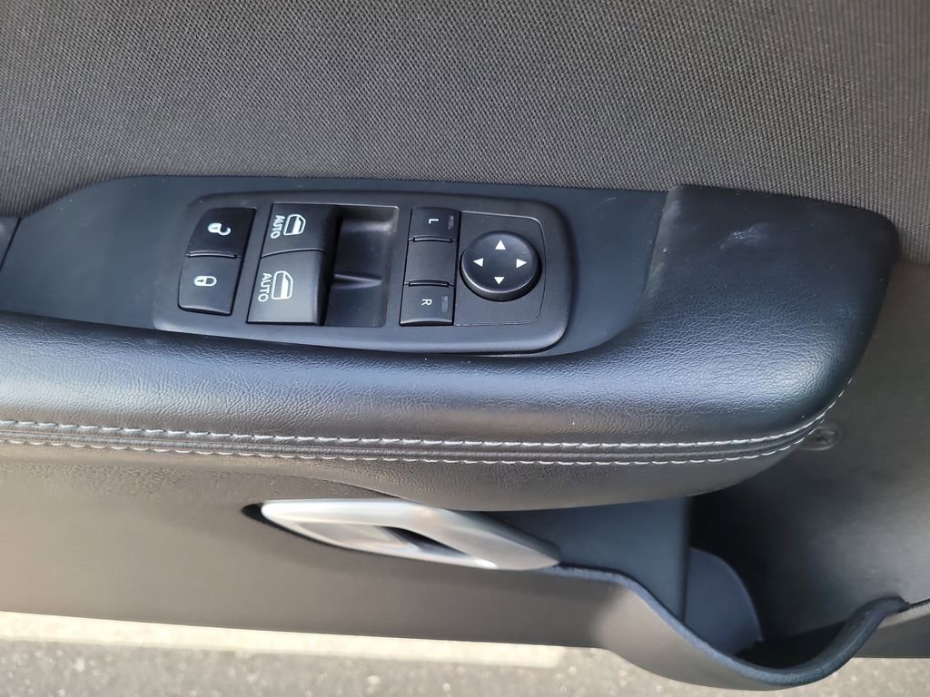 Used 2021 Dodge Challenger GT w/ Driver Convenience Group image 9