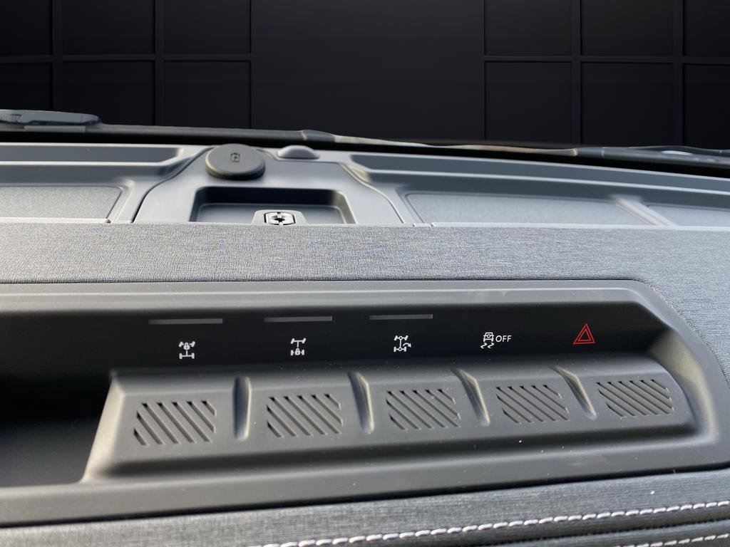 New 2025 Ford Bronco Outer Banks w/ Sasquatch Package image 32