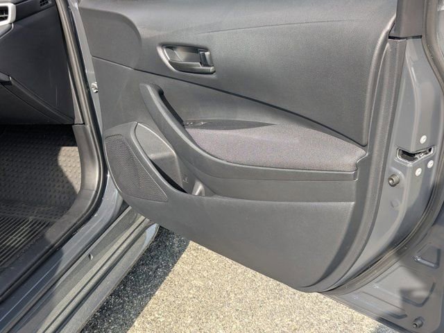 Used 2025 Toyota Corolla LE image 13