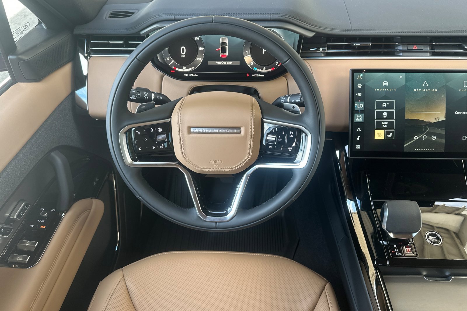 New 2025 Land Rover Range Rover Sport SE image 13