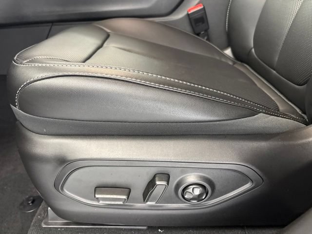 New 2026 Jeep Grand Cherokee Limited w/ Luxury Tech Group II AWD/4WD image 15