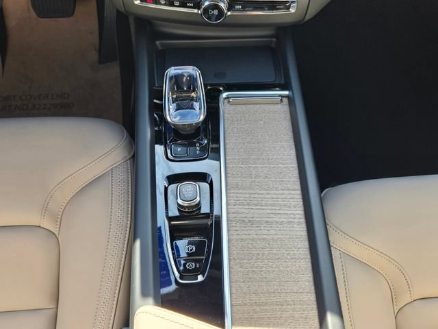 New 2026 Volvo XC60 B5 Plus w/ Protection Package Premier AWD/4WD image 22