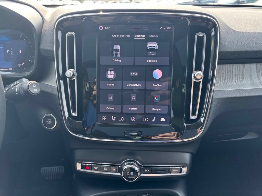 Certified 2026 Volvo XC40 B5 Plus w/ Climate Package AWD/4WD image 10