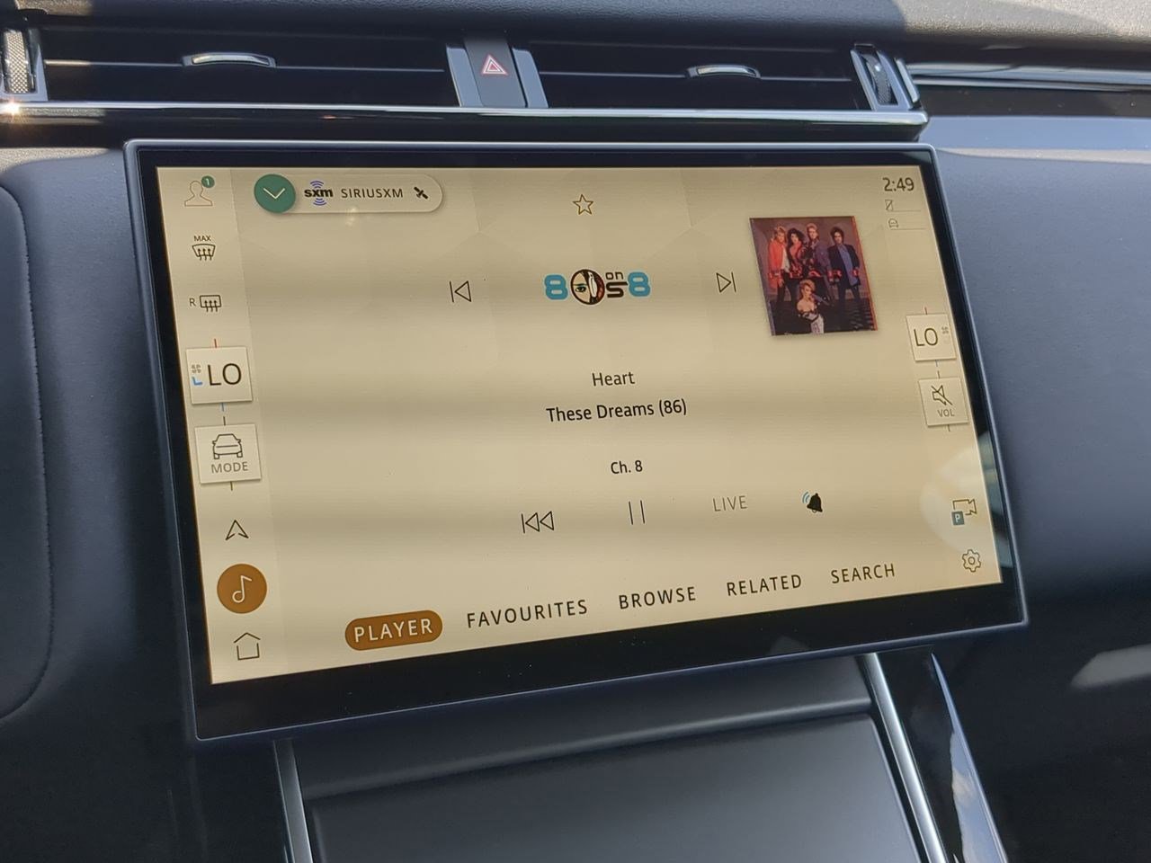 New 2025 Land Rover Range Rover Velar Dynamic SE image 15