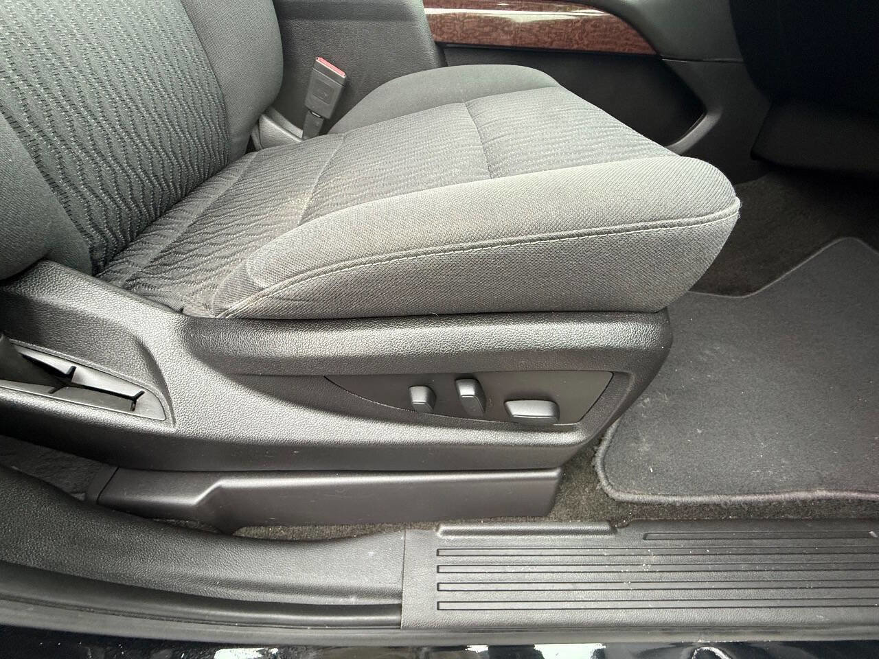 Used 2018 GMC Yukon SLE image 28