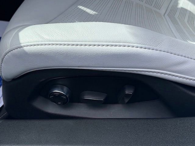 Used 2024 Chevrolet Corvette Stingray Preferred Cpe w/ Stealth Interior Trim Package RWD image 17