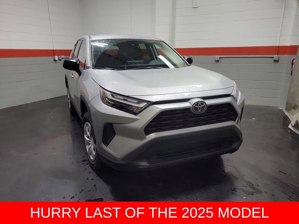 New 2025 Toyota RAV4 LE image 4