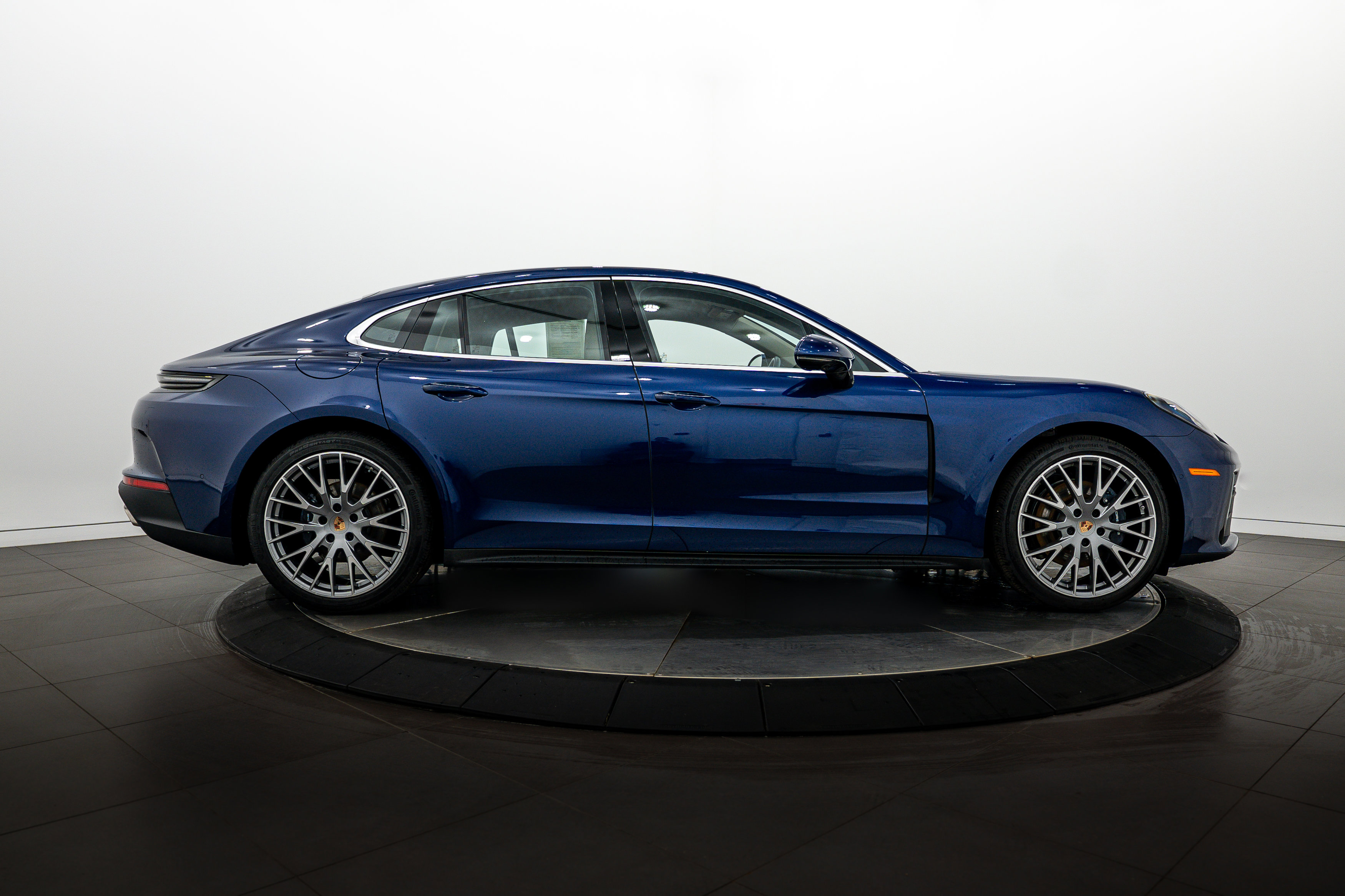 Certified 2026 Porsche Panamera 4 AWD/4WD image 8