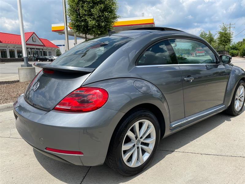 Used 2013 Volkswagen Beetle TDI FWD image 7