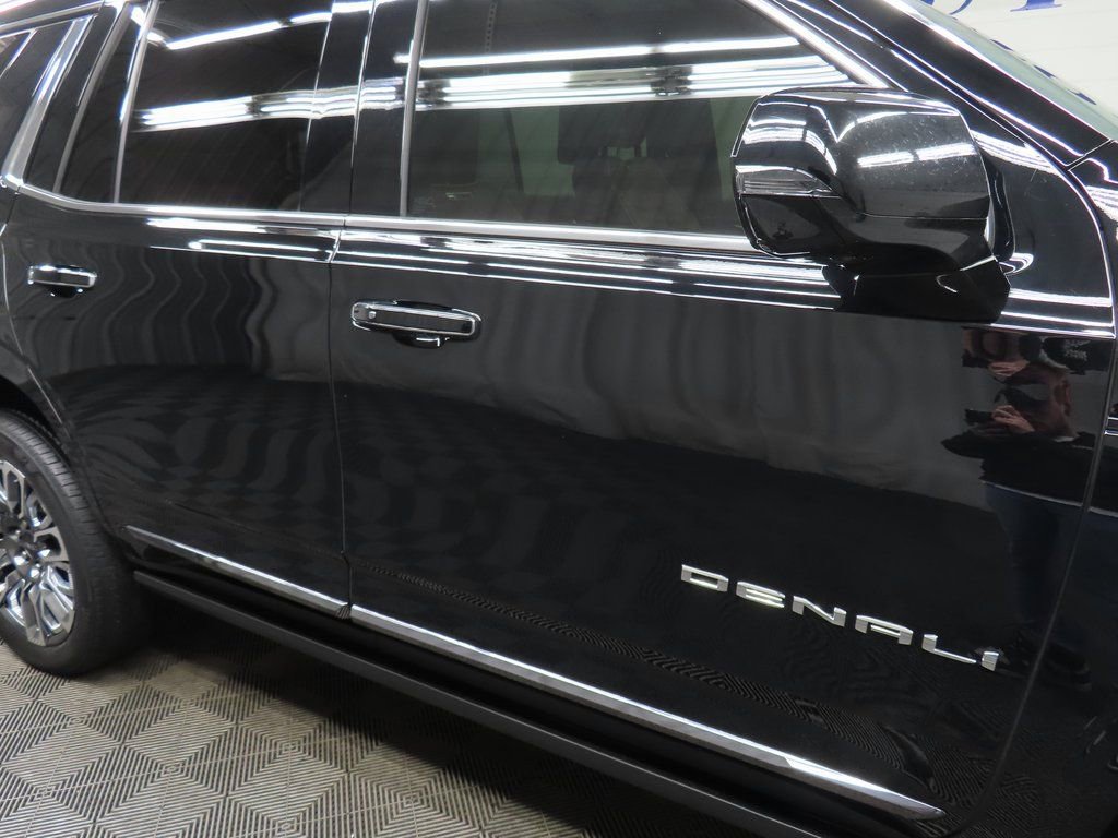 Used 2023 GMC Yukon Denali Ultimate w/ LPO, Floor Liner Package AWD/4WD image 38