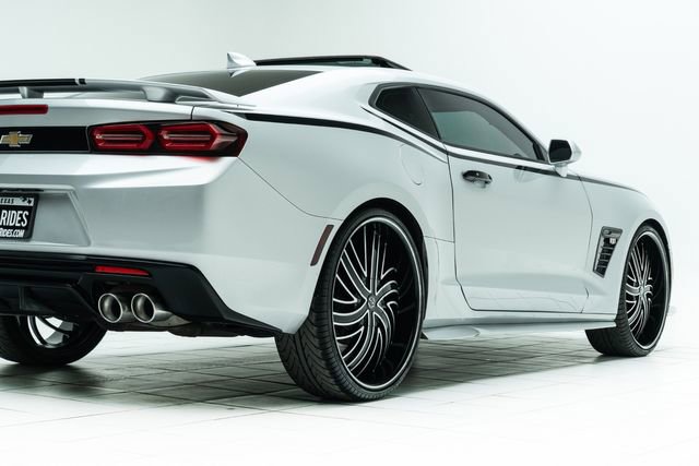 Used 2017 Chevrolet Camaro LT w/ RS Package image 14