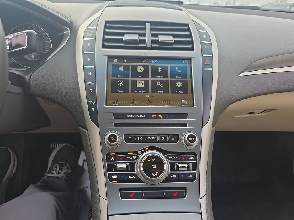 Used 2018 Lincoln MKZ Select image 27