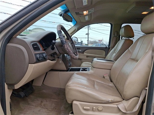 Used 2010 Chevrolet Tahoe LT w/ Luxury Package image 13