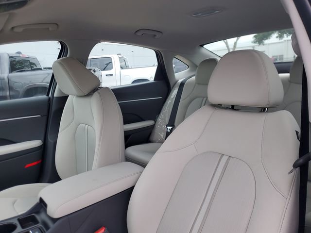 Used 2025 Hyundai Sonata SE image 13