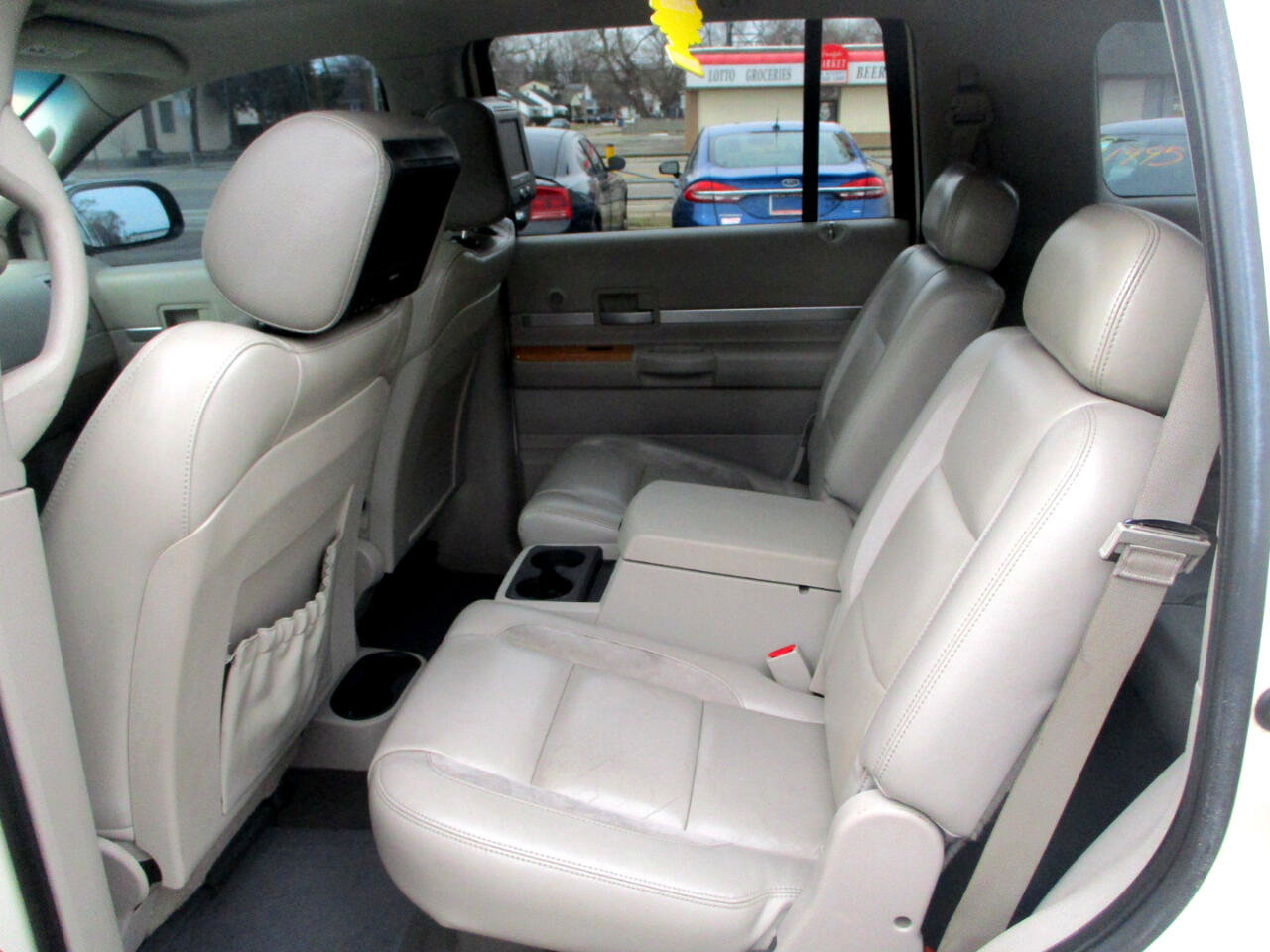 Used 2007 Chrysler Aspen Limited image 11