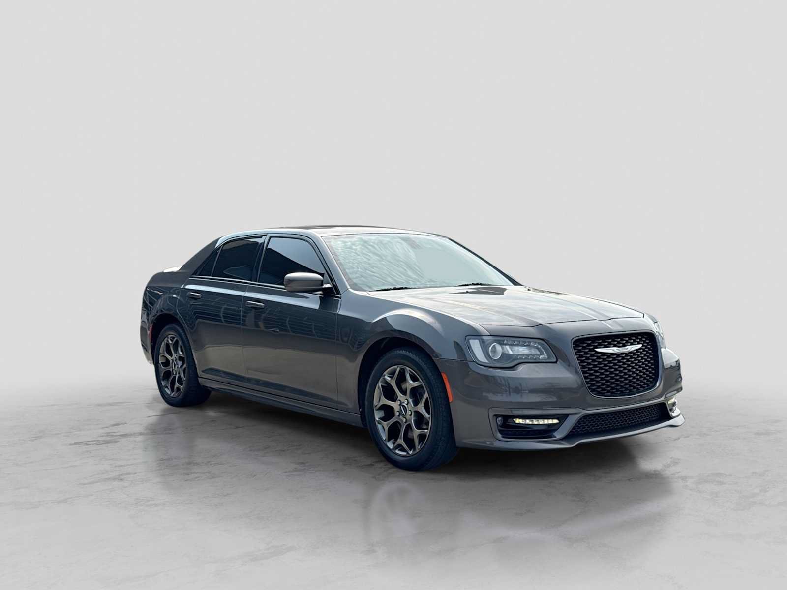 Used 2017 Chrysler 300 S w/ S Model Appearance Package AWD/4WD image 8