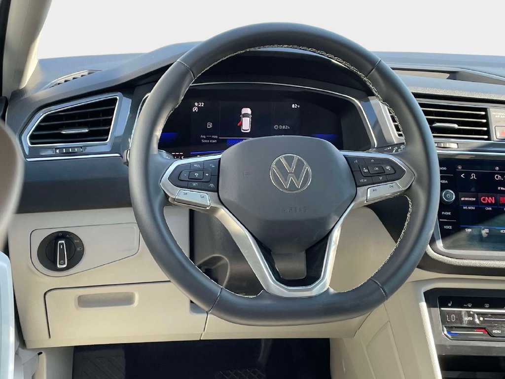 Used 2023 Volkswagen Tiguan SE FWD image 17