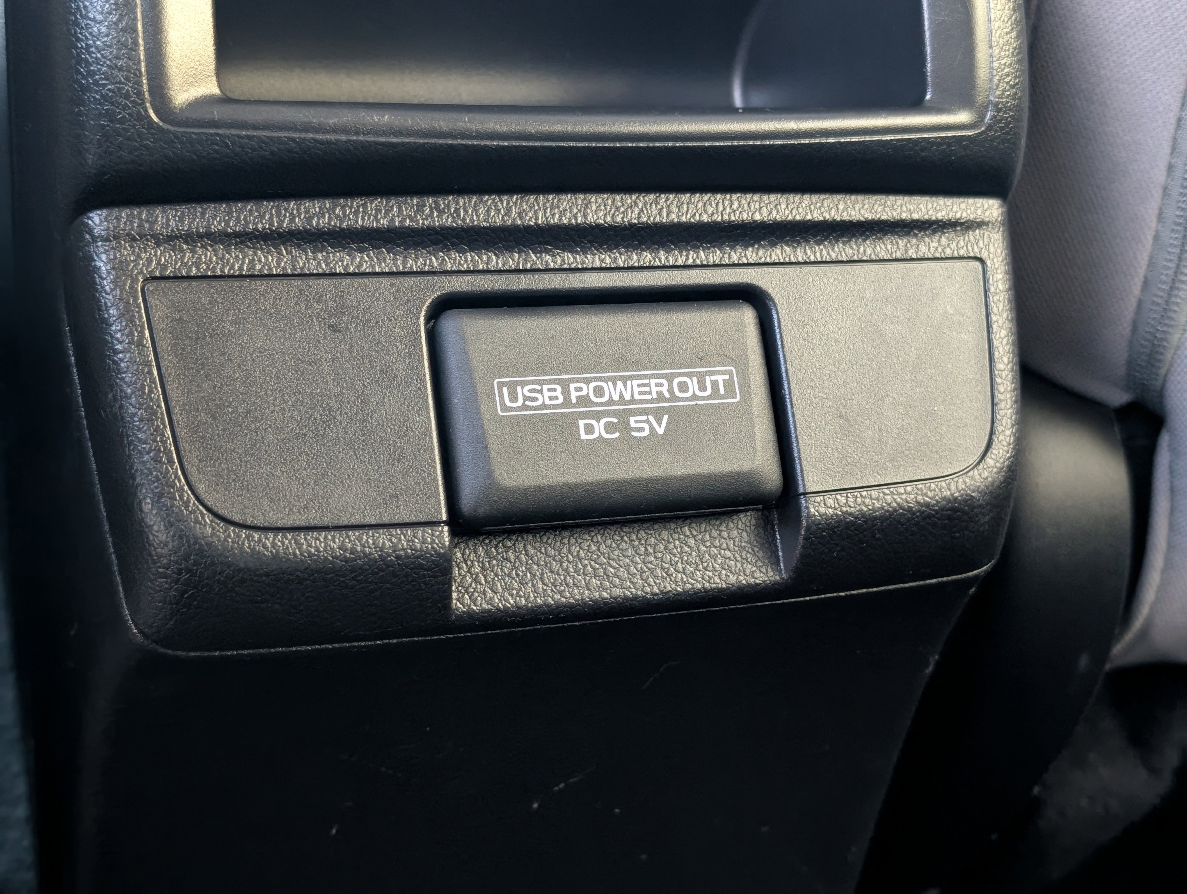 Used 2018 Subaru Outback 2.5i Premium image 31