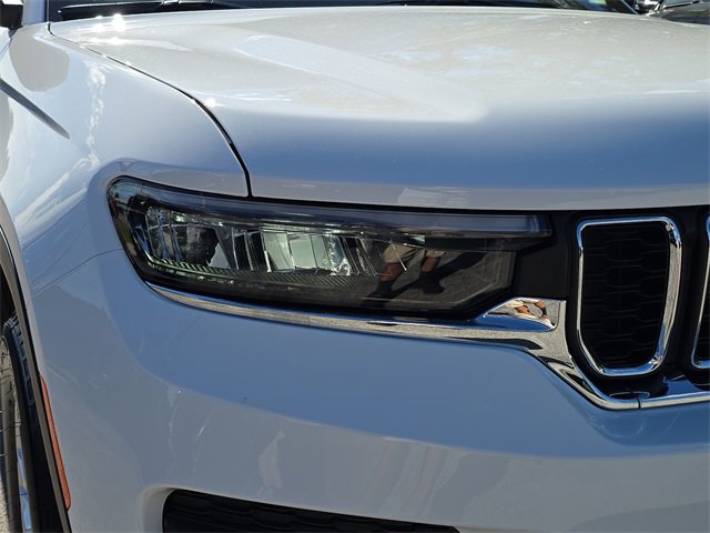 New 2025 Jeep Grand Cherokee Laredo X w/ Luxury Tech Group I image 8
