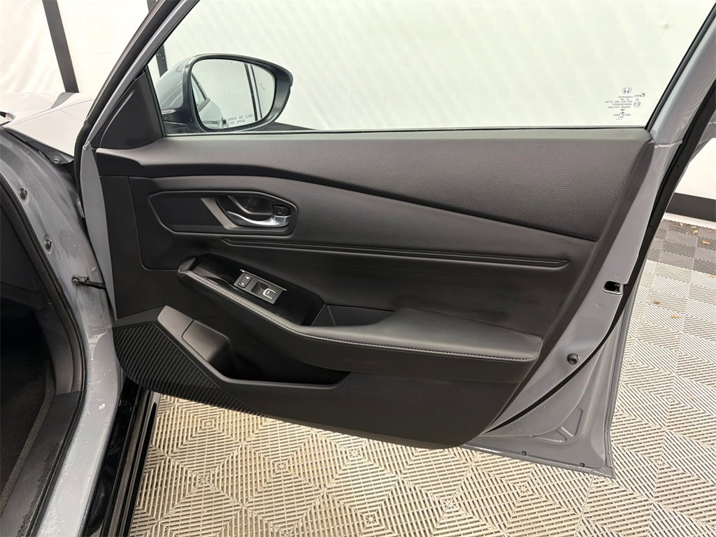 Used 2023 Honda Accord Touring image 16