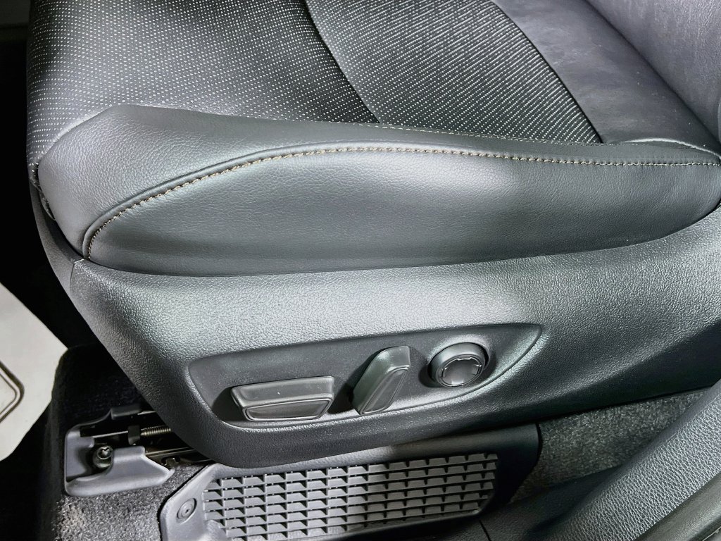 New 2026 Toyota Sienna Platinum AWD/4WD image 15