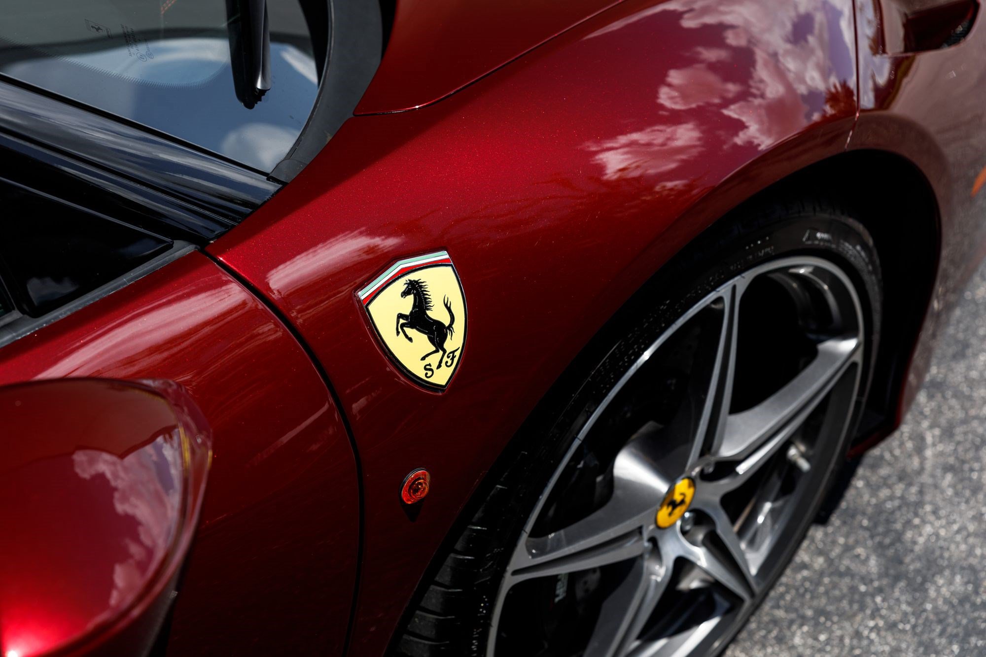 Used 2011 Ferrari 458 Italia Coupe RWD image 32