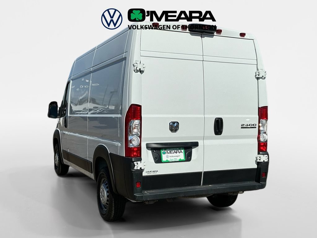 Used 2025 RAM ProMaster 2500 w/ Convenience Group FWD image 3