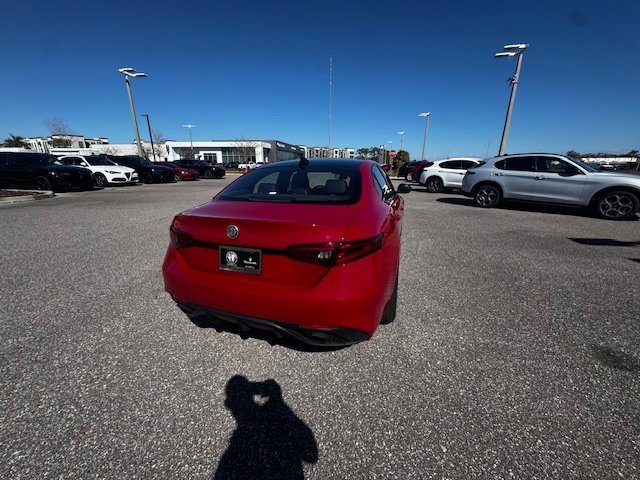 Used 2022 Alfa Romeo Giulia Veloce image 5