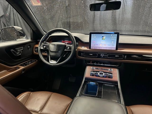 Used 2023 Lincoln Aviator Reserve w/ Equipment Group 201A AWD/4WD image 19