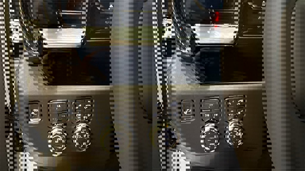 New 2026 GMC Sierra 3500 SLE w/ SLE Value Package image 32