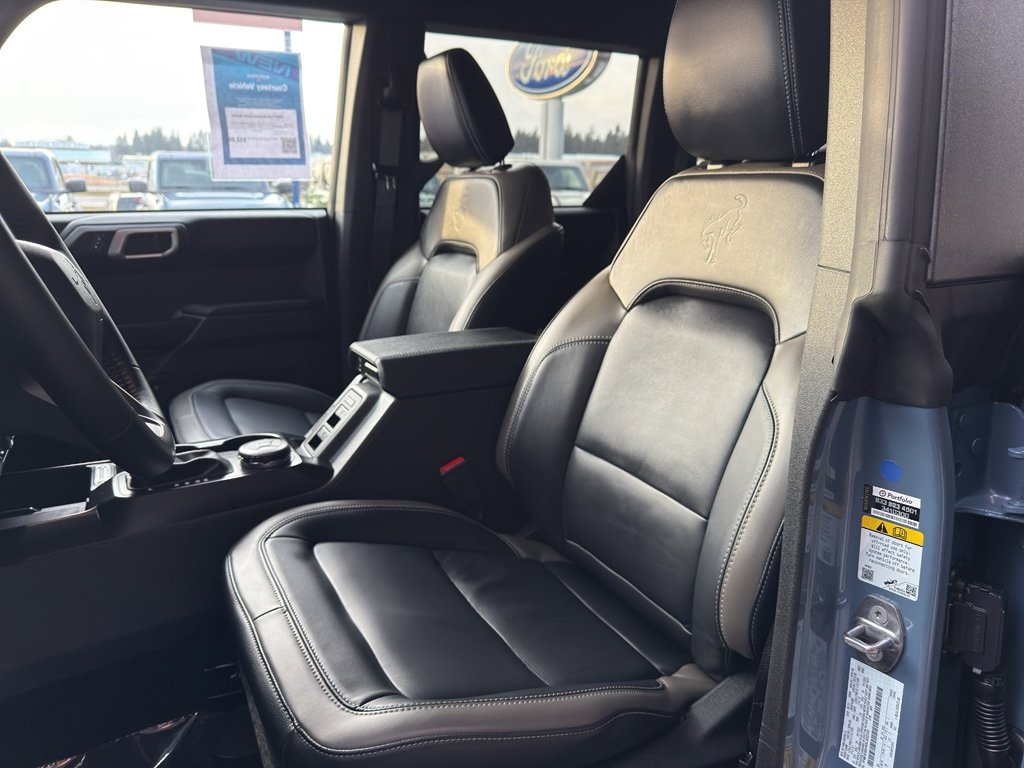 New 2025 Ford Bronco Outer Banks w/ Black Appearance Package AWD/4WD image 16